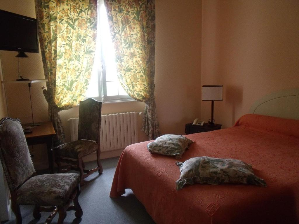 Hotel Restaurant L'Ecluse Antonne-et-Trigonant Zimmer foto