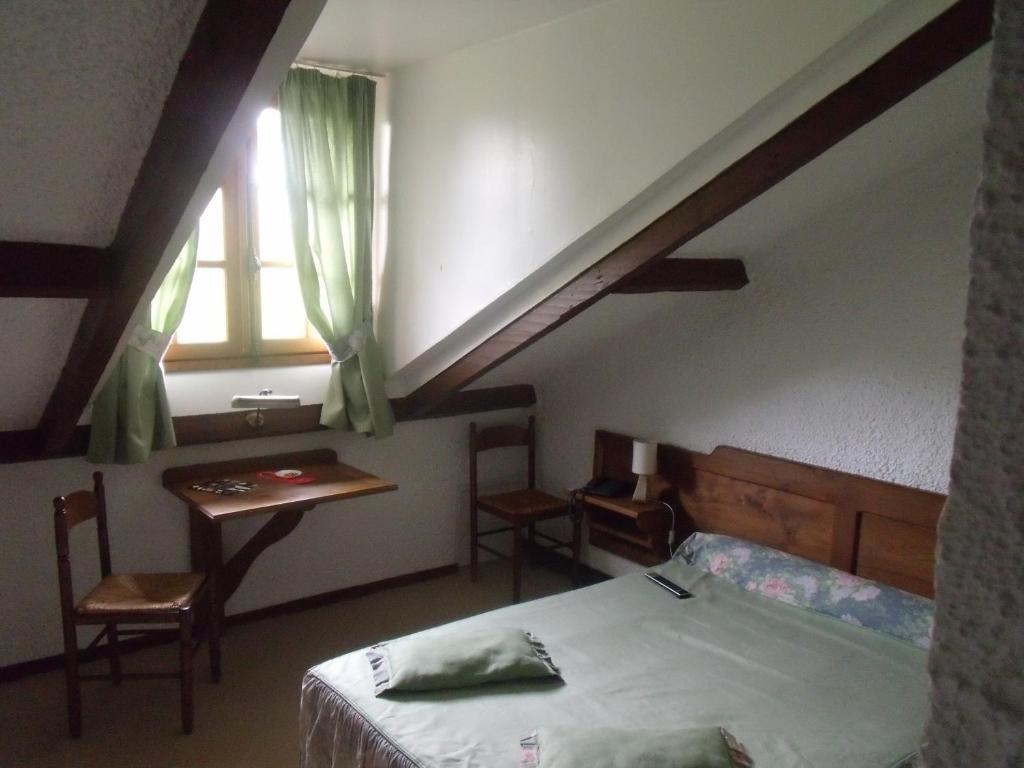Hotel Restaurant L'Ecluse Antonne-et-Trigonant Zimmer foto