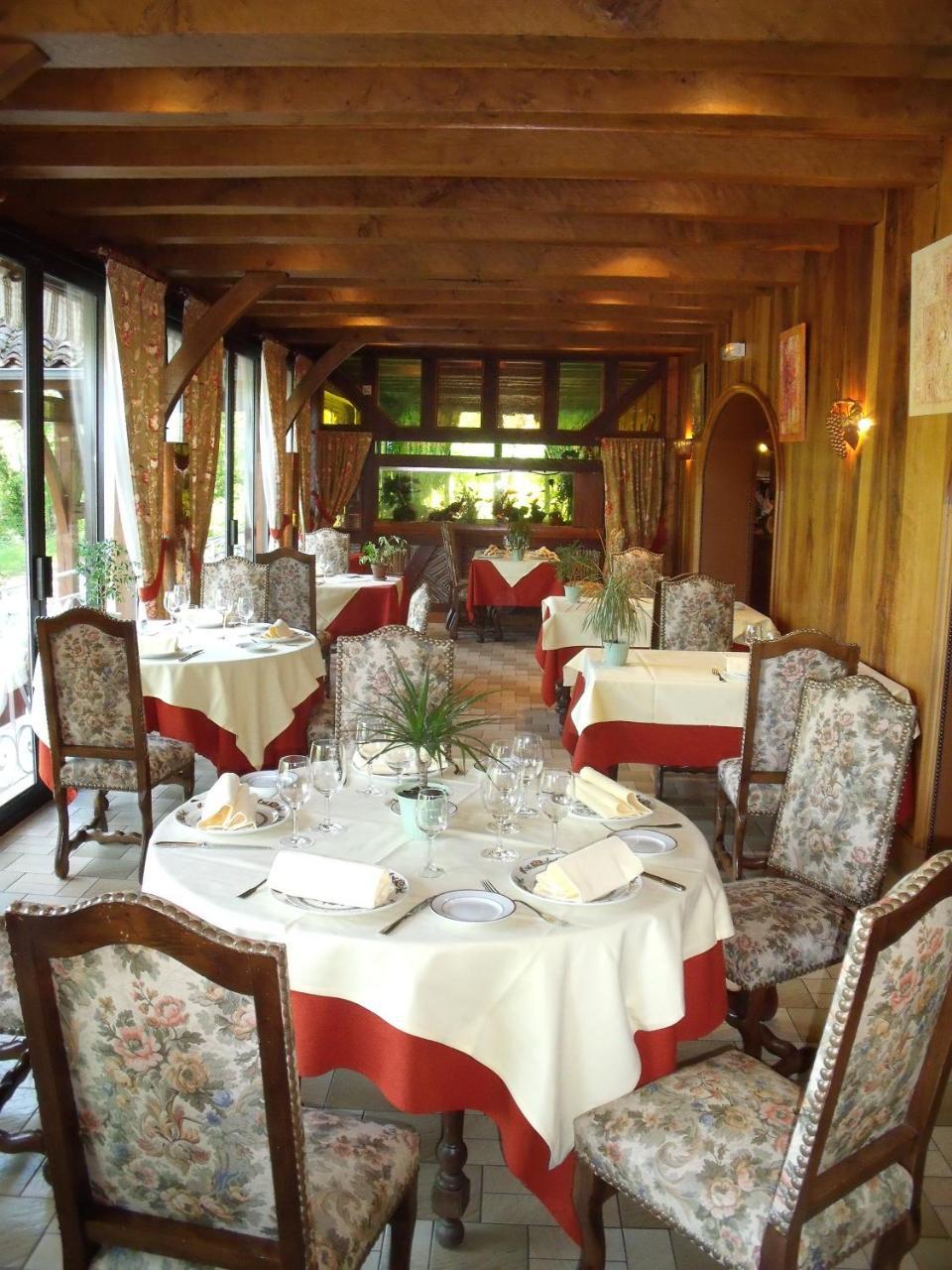 Hotel Restaurant L'Ecluse Antonne-et-Trigonant Exterior foto
